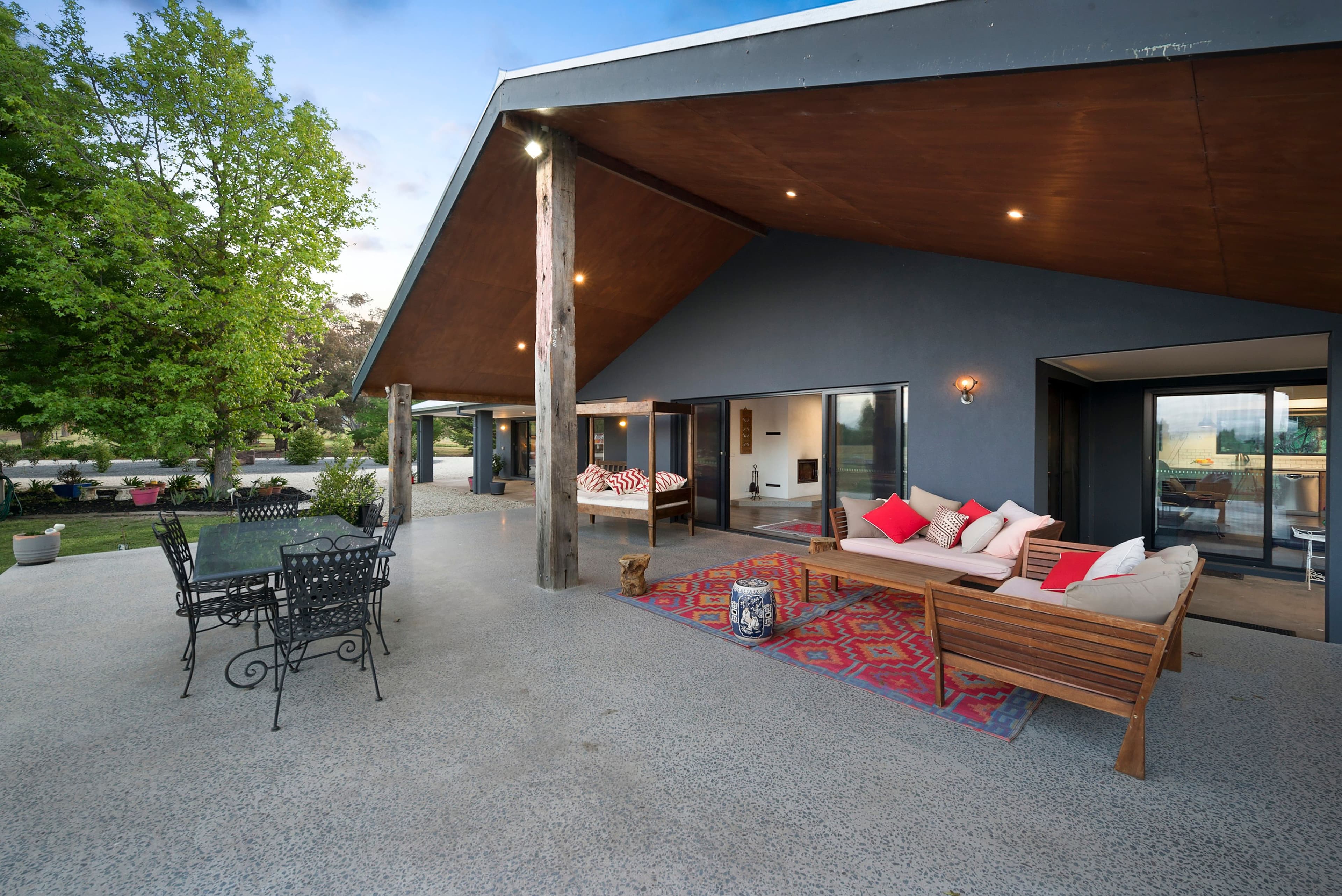 39 Ogilvies Road, Mansfield VIC 3722, Mansfield - Thumbnail 2