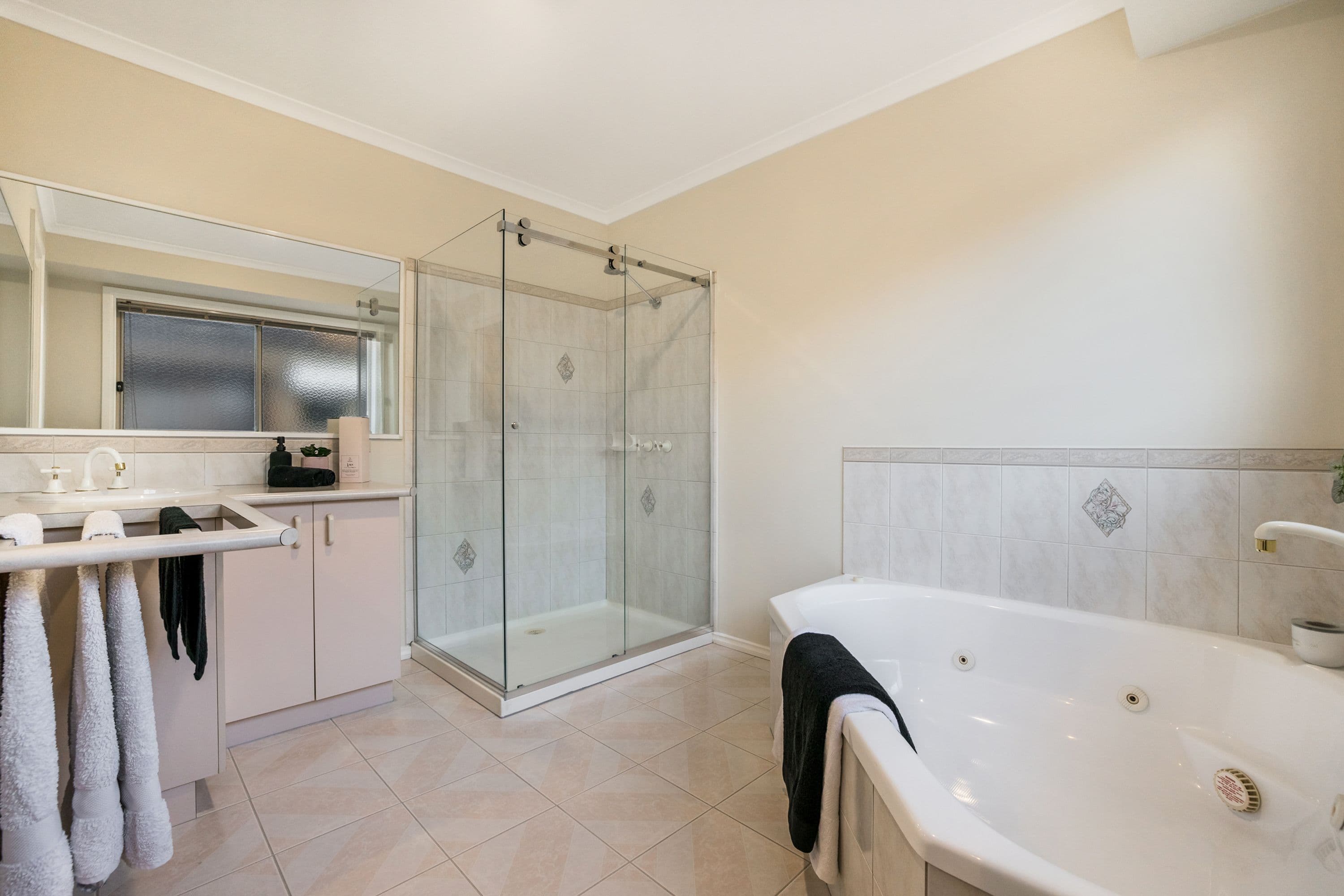 13 Roger Court, Rowville VIC 3178, Rowville - Thumbnail 5