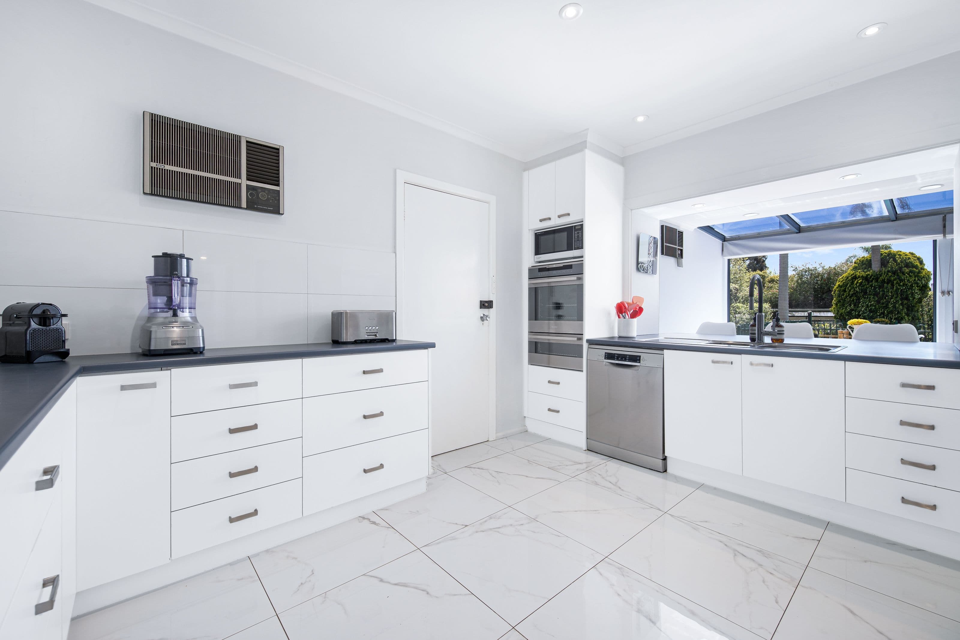 25 Oakern Street, Mount Waverley VIC 3149, Mount Waverley - Thumbnail 5