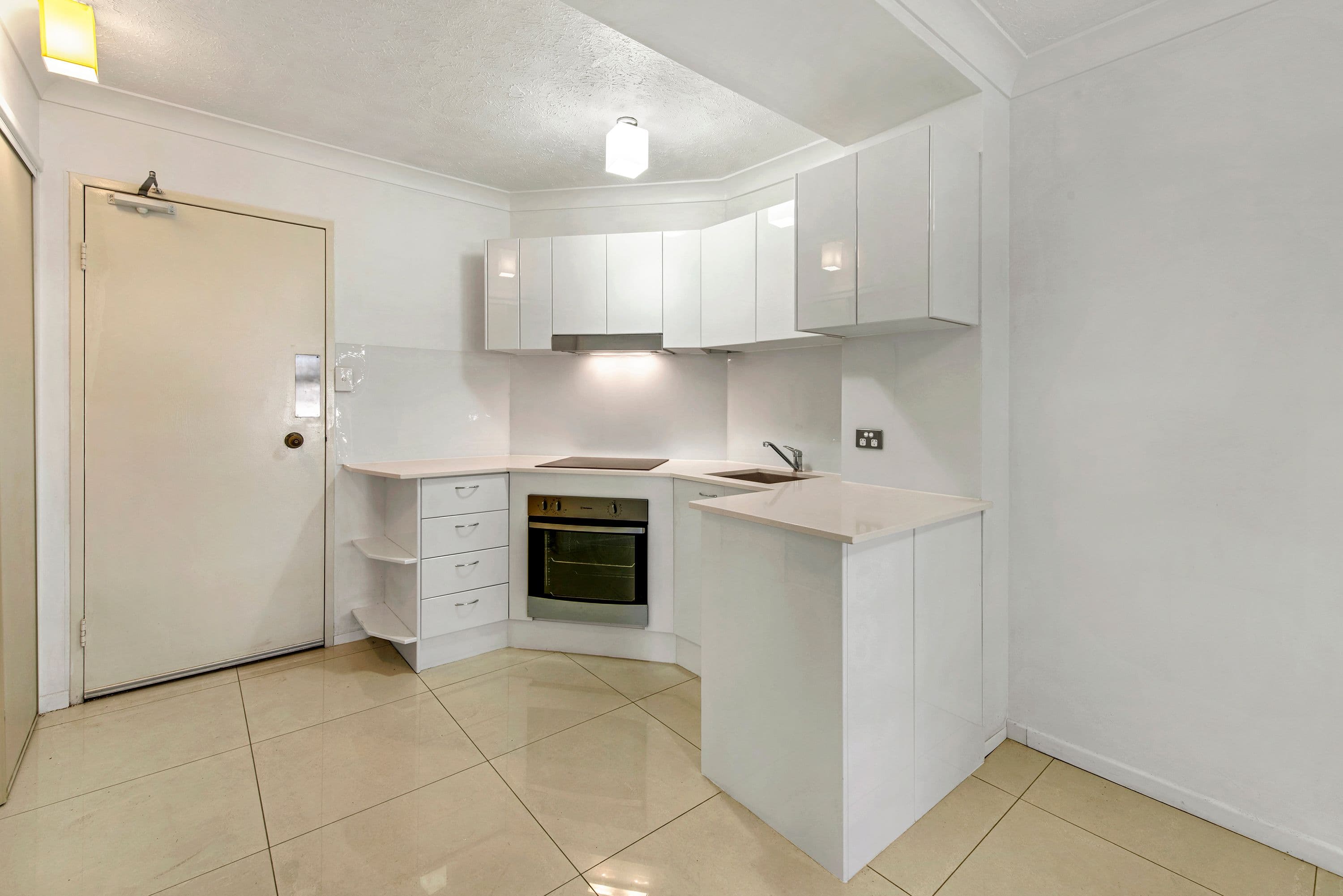 21-27 Markwell Avenue, Surfers Paradise QLD 4217, Surfers Paradise - Thumbnail 4