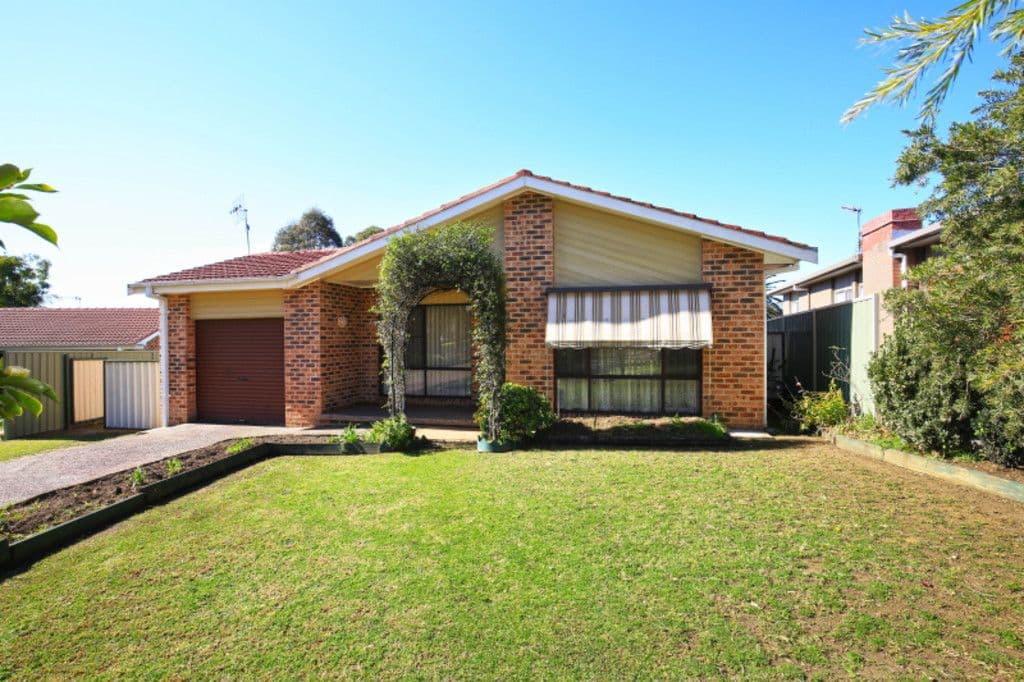 4 Farrelly Place, Bomaderry NSW 2541, Bomaderry - Image 1