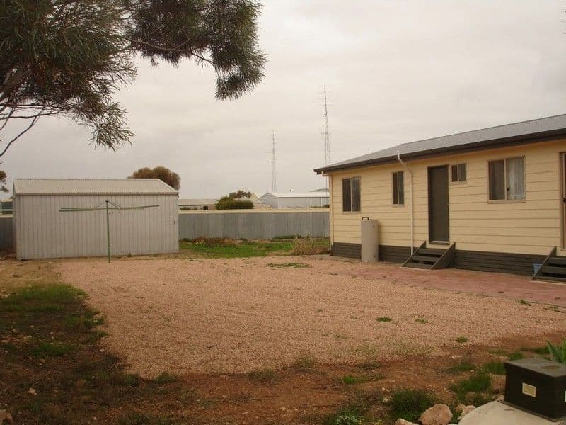 65 Cambridge Street, MOONTA BAY SA 5558, Moonta Bay - Thumbnail 3