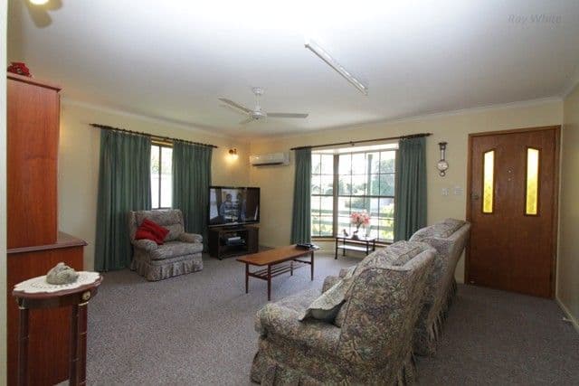 1 Hicks Street, DECEPTION BAY QLD 4508, Deception Bay - Thumbnail 5