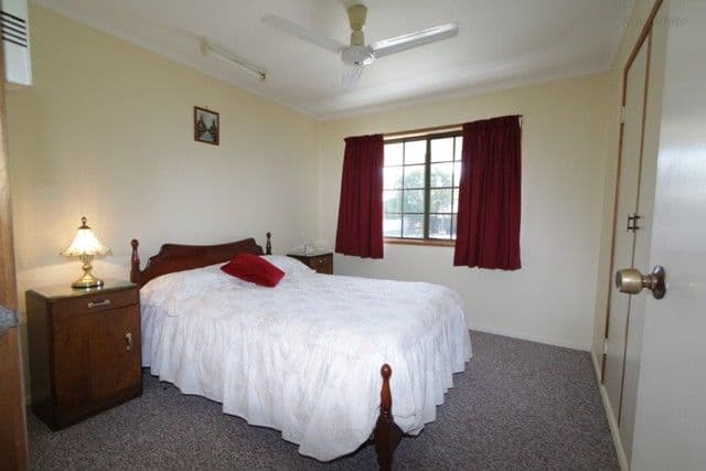 1 Hicks Street, DECEPTION BAY QLD 4508, Deception Bay - Thumbnail 7