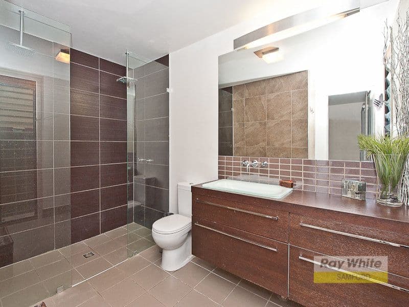 36 Nudgee Road, HAMILTON QLD 4007, Hamilton - Thumbnail 7