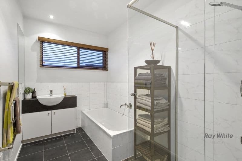 190 Autumn Street, Geelong West VIC 3218, Geelong West - Thumbnail 4