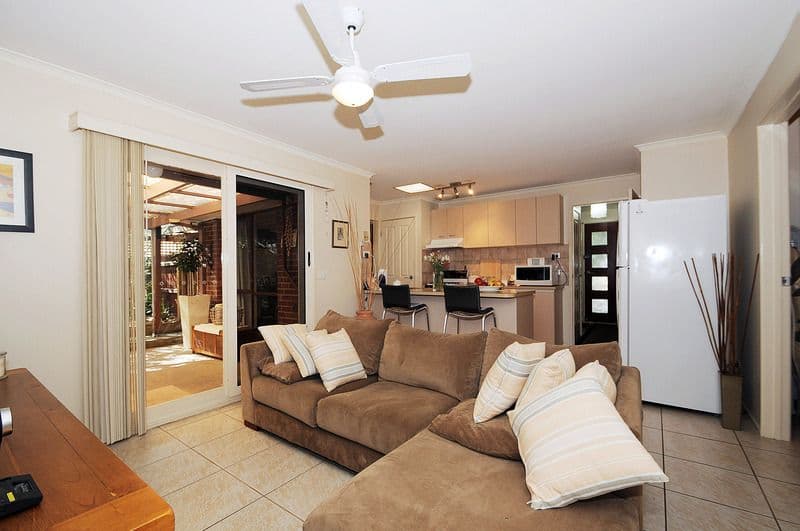 11 Dunrobin Court, CARRUM DOWNS VIC 3201, Carrum Downs - Thumbnail 2