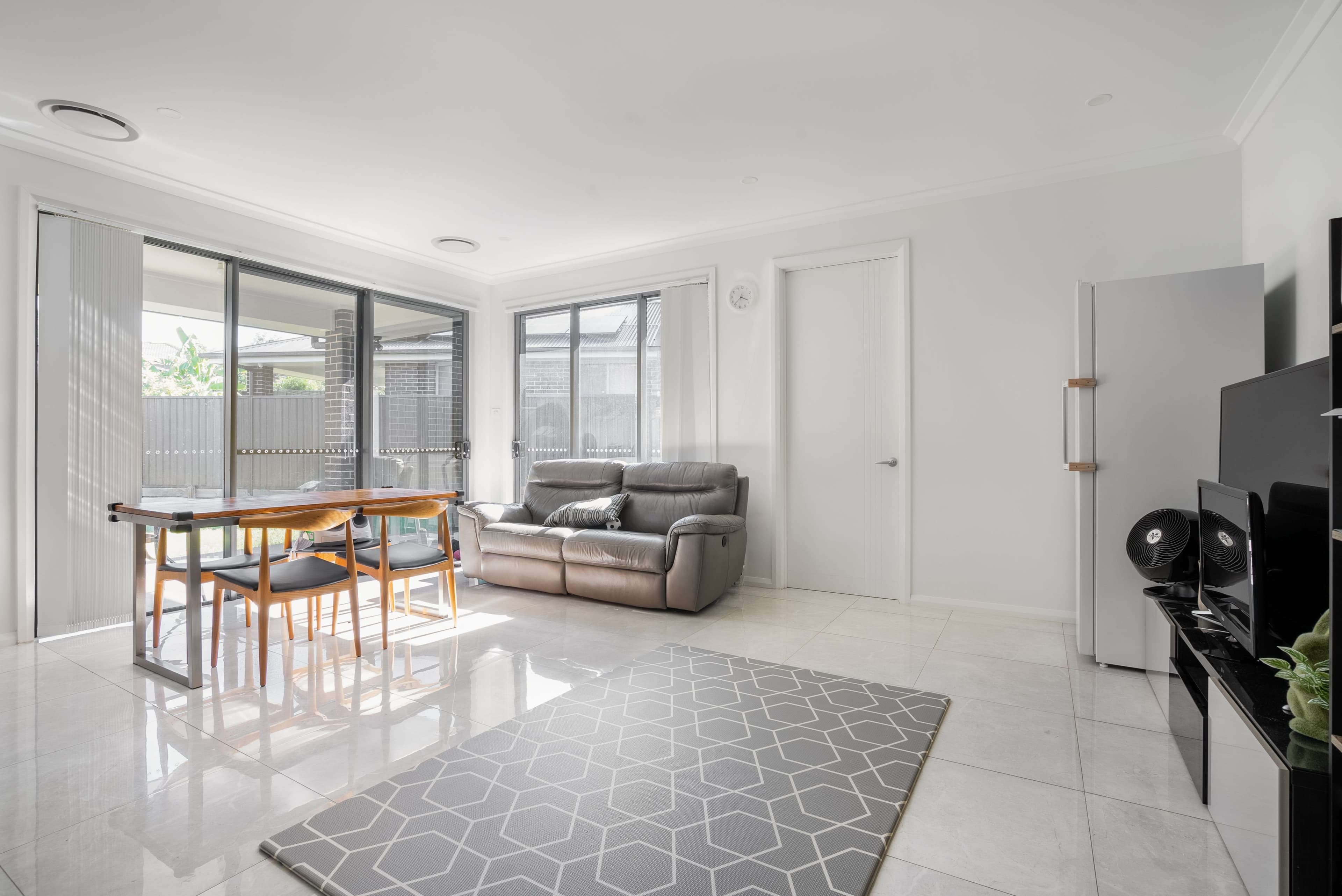 3 Crowley Boulevard, Claymore NSW 2559, Claymore - Thumbnail 2