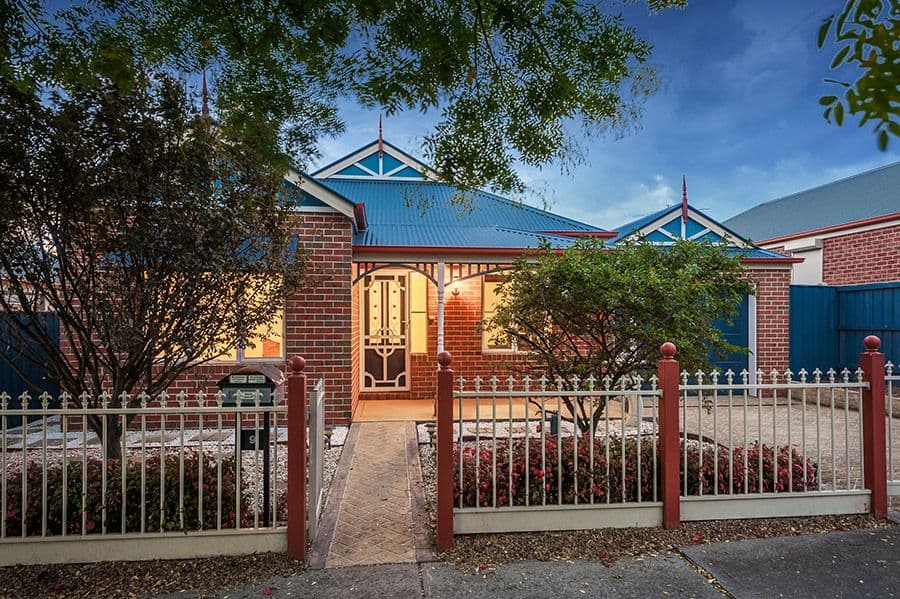 9 Beechville Place, Craigieburn VIC 3064, Craigieburn - Image 1