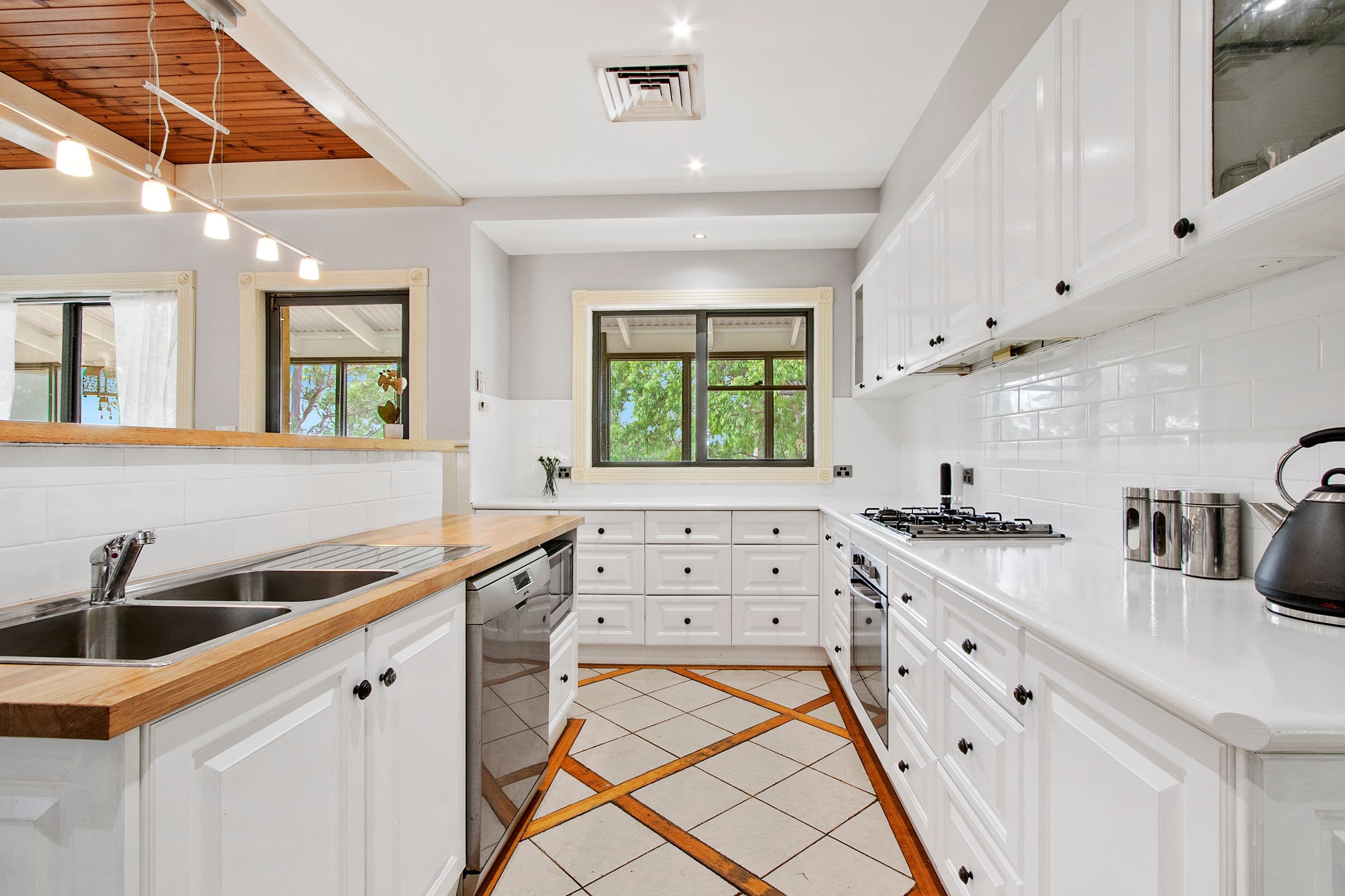 225 Cabbage Tree Road, Grose Vale - Thumbnail 4