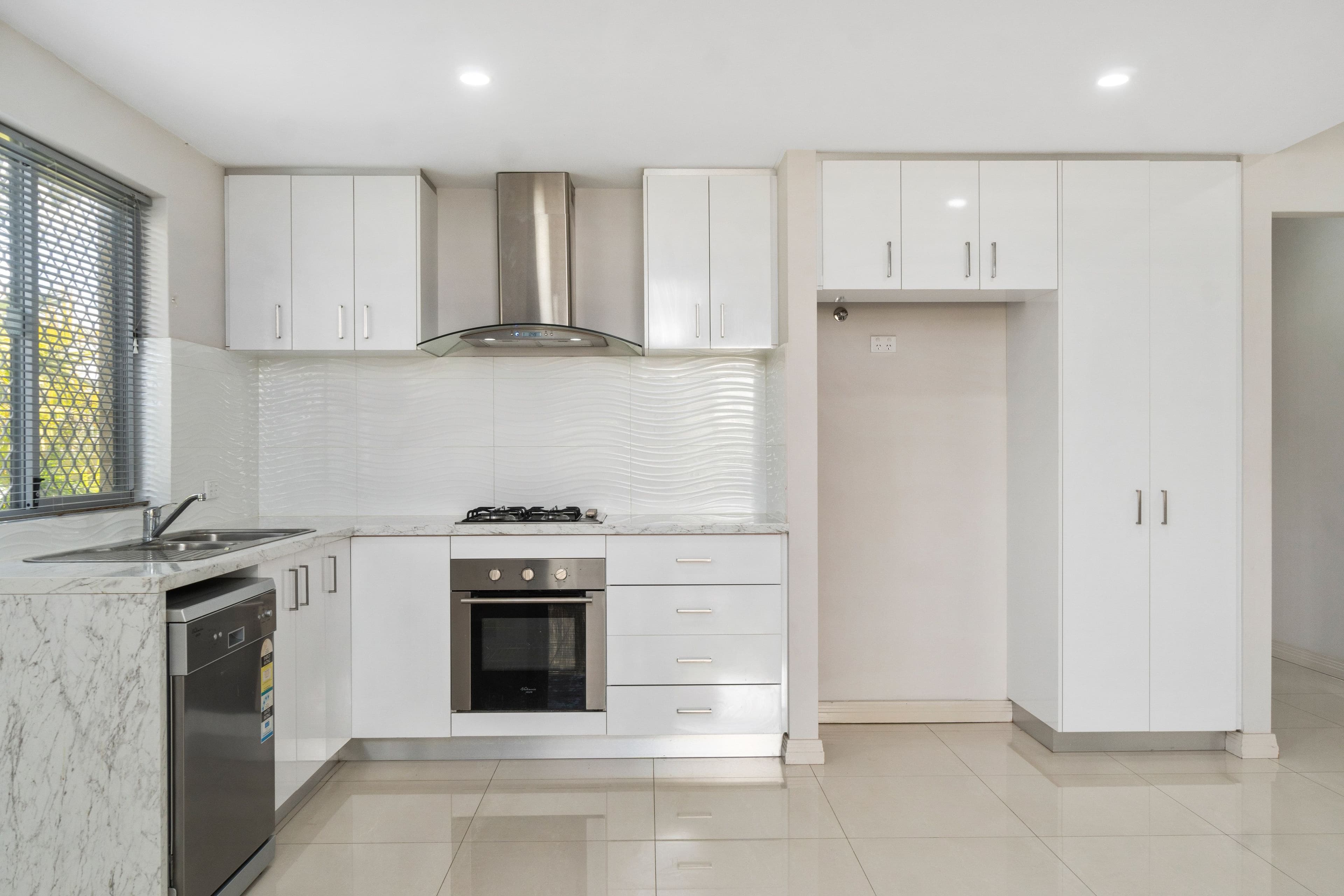 8 Peddie Place, Balga WA 6061, Balga - Thumbnail 2