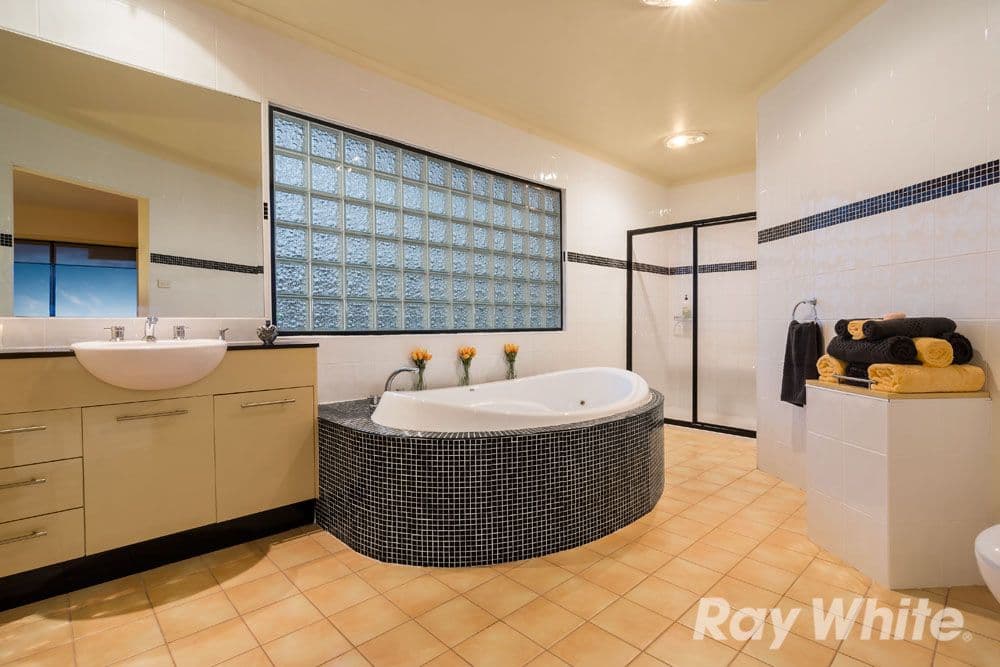 29 Viewgrand Way, Greensborough VIC 3088, Greensborough - Thumbnail 7