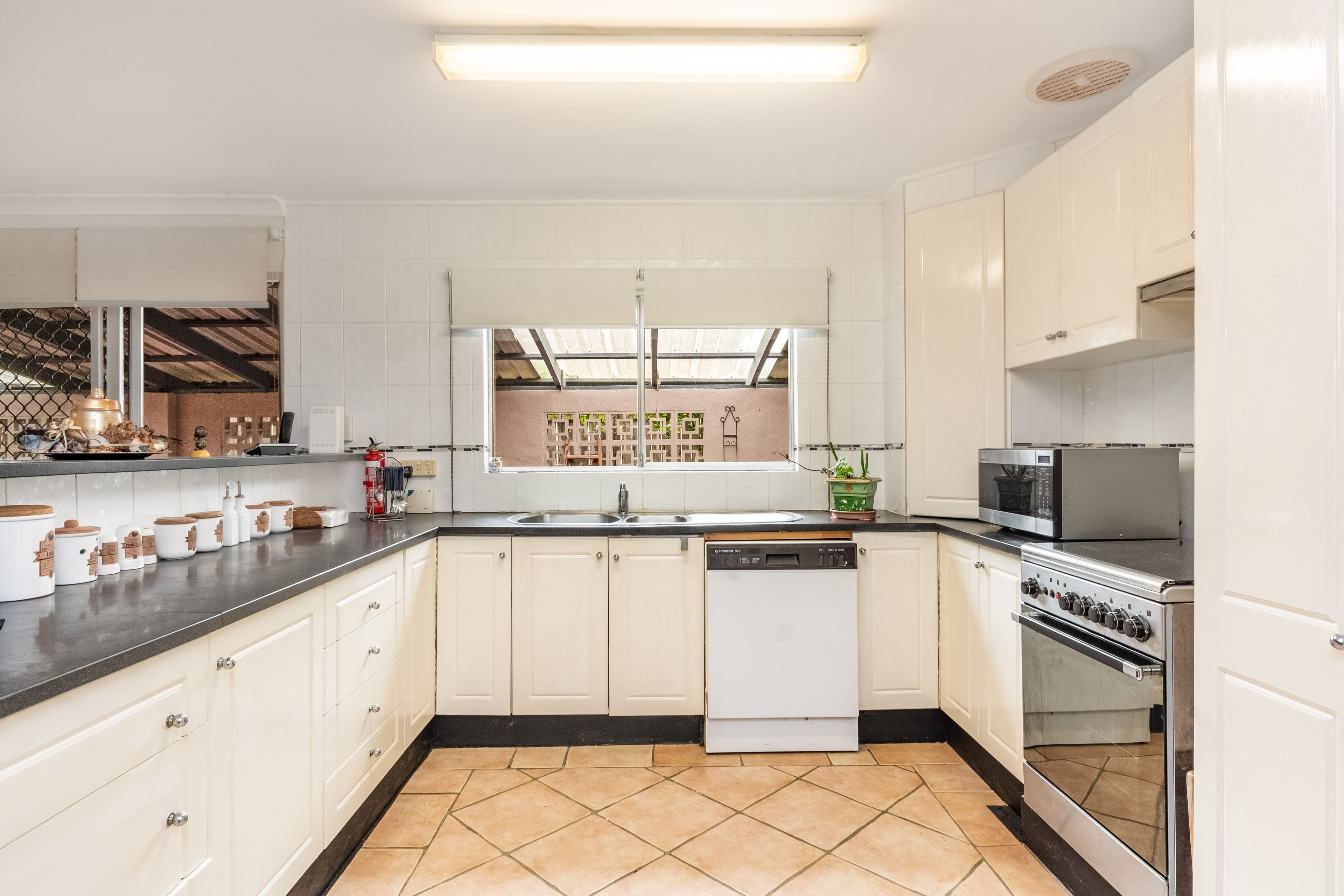 129 Yamba Road, Yamba NSW 2464, Yamba - Thumbnail 5