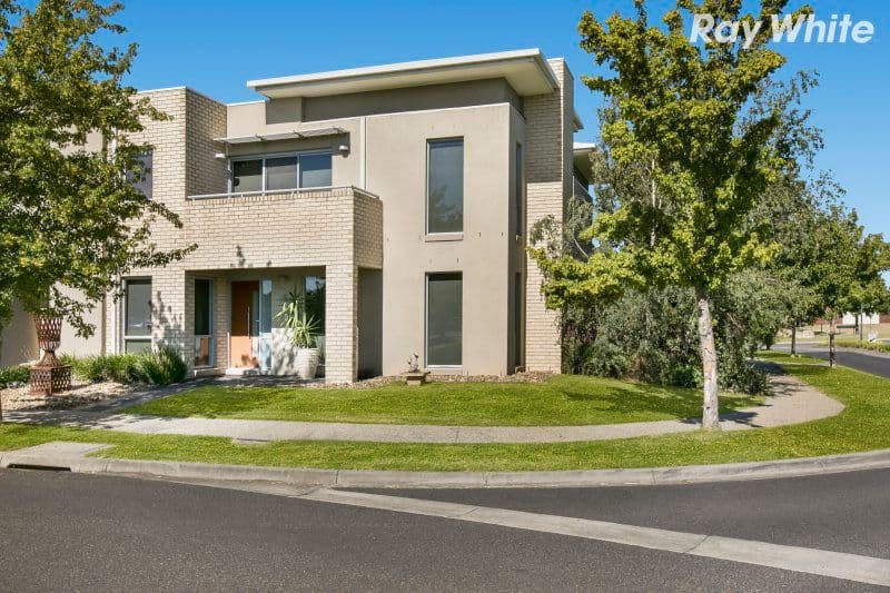 1 Kingsbury Place, Pakenham VIC 3810, Pakenham - Thumbnail 2