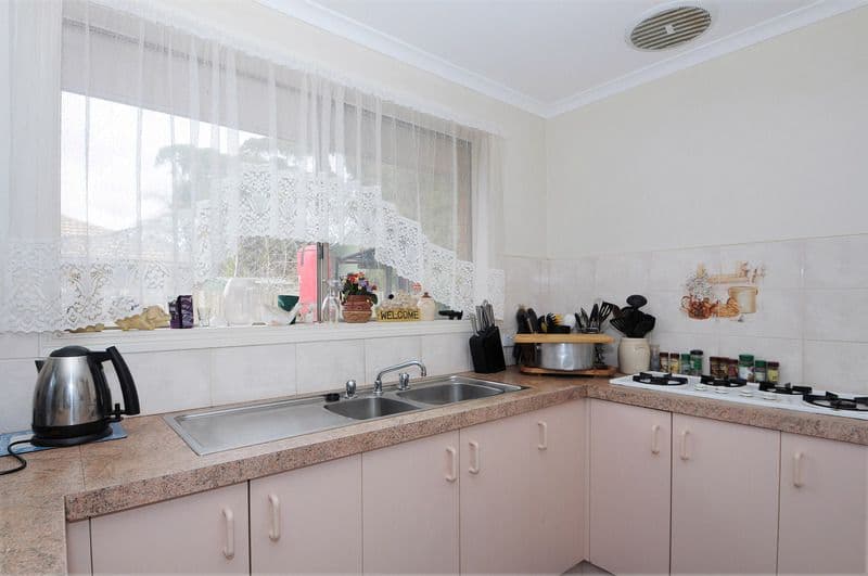 12 Kieran Court, CARRUM DOWNS VIC 3201, Carrum Downs - Thumbnail 2