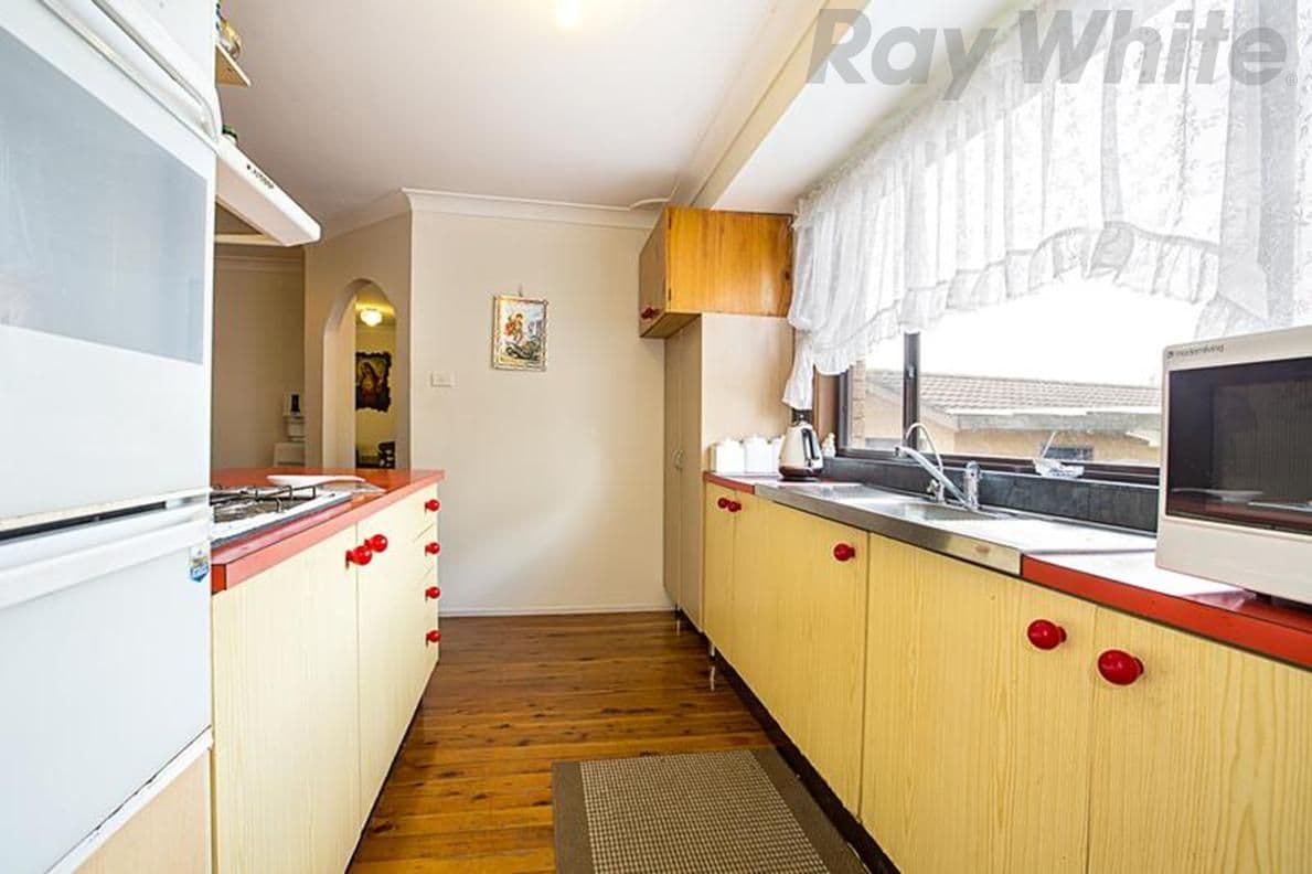 28 Wearne Road, BONNYRIGG NSW 2177, Bonnyrigg - Thumbnail 4