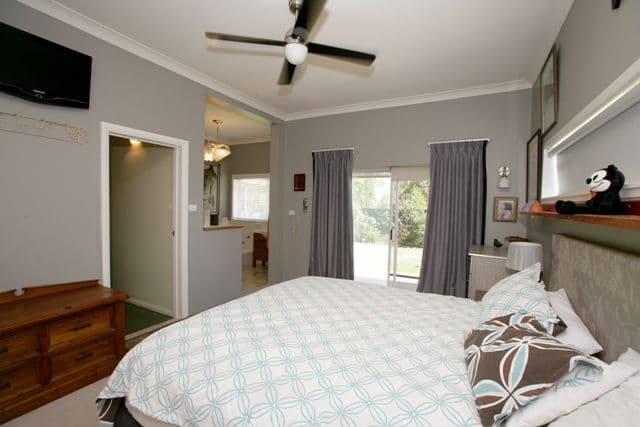 4 Kyeamba Avenue, LAKE ALBERT NSW 2650, Lake Albert - Thumbnail 6
