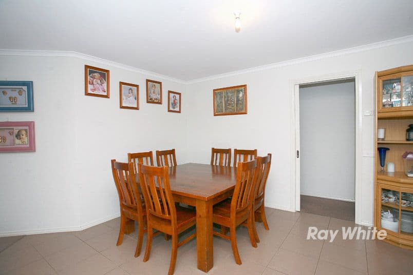 3 Nandaly Place, CRANBOURNE VIC 3977, Cranbourne West - Thumbnail 3