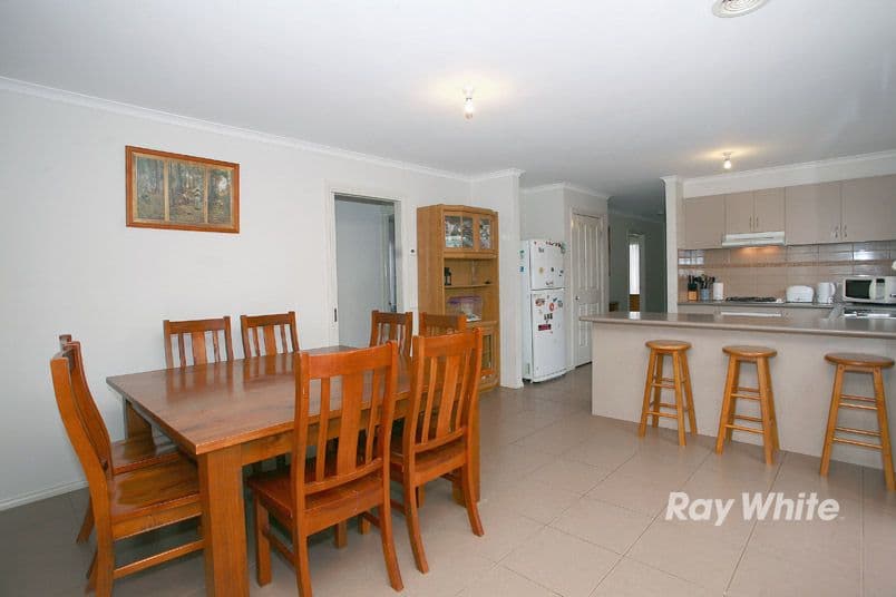 3 Nandaly Place, CRANBOURNE VIC 3977, Cranbourne West - Thumbnail 5