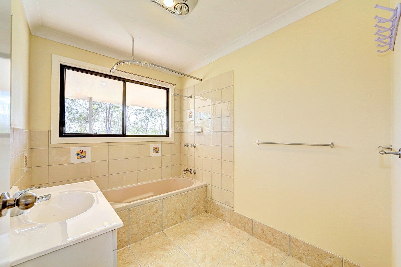 14 Bishop Drive, BUCCA QLD 4670, Bucca - Thumbnail 4