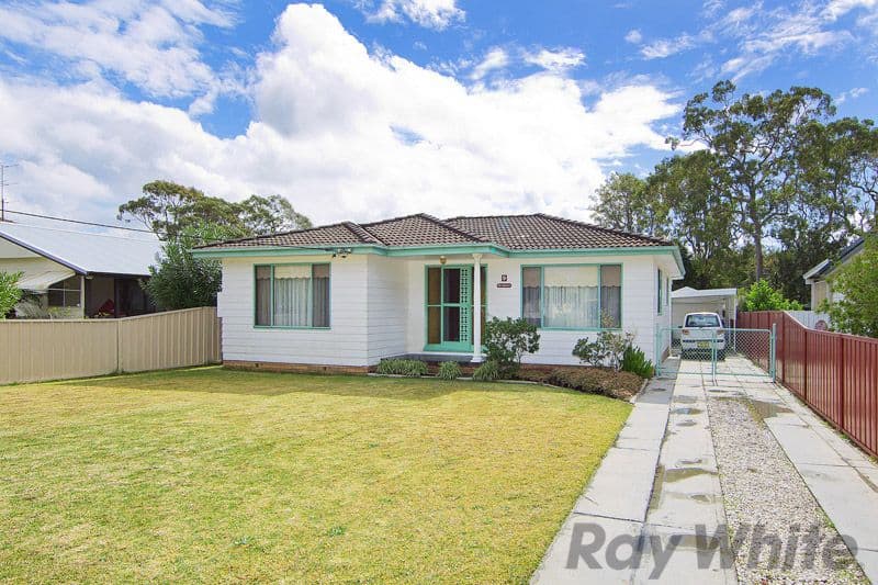 9 Avonlea Avenue, GOROKAN NSW 2263, Gorokan - Image 1