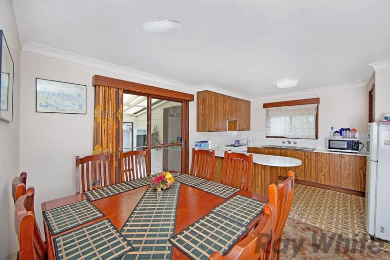 9 Avonlea Avenue, GOROKAN NSW 2263, Gorokan - Thumbnail 3