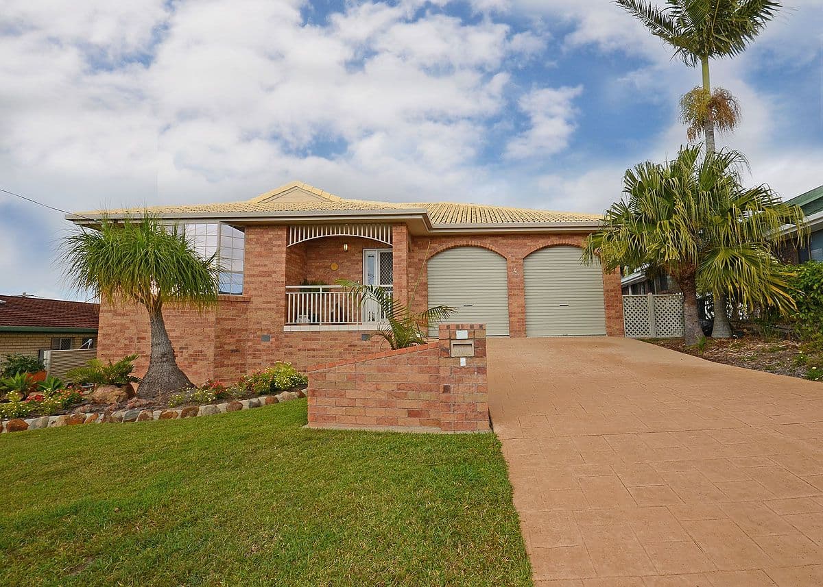 4 Ungowa Avenue, Pialba QLD 4655, Pialba - Image 1