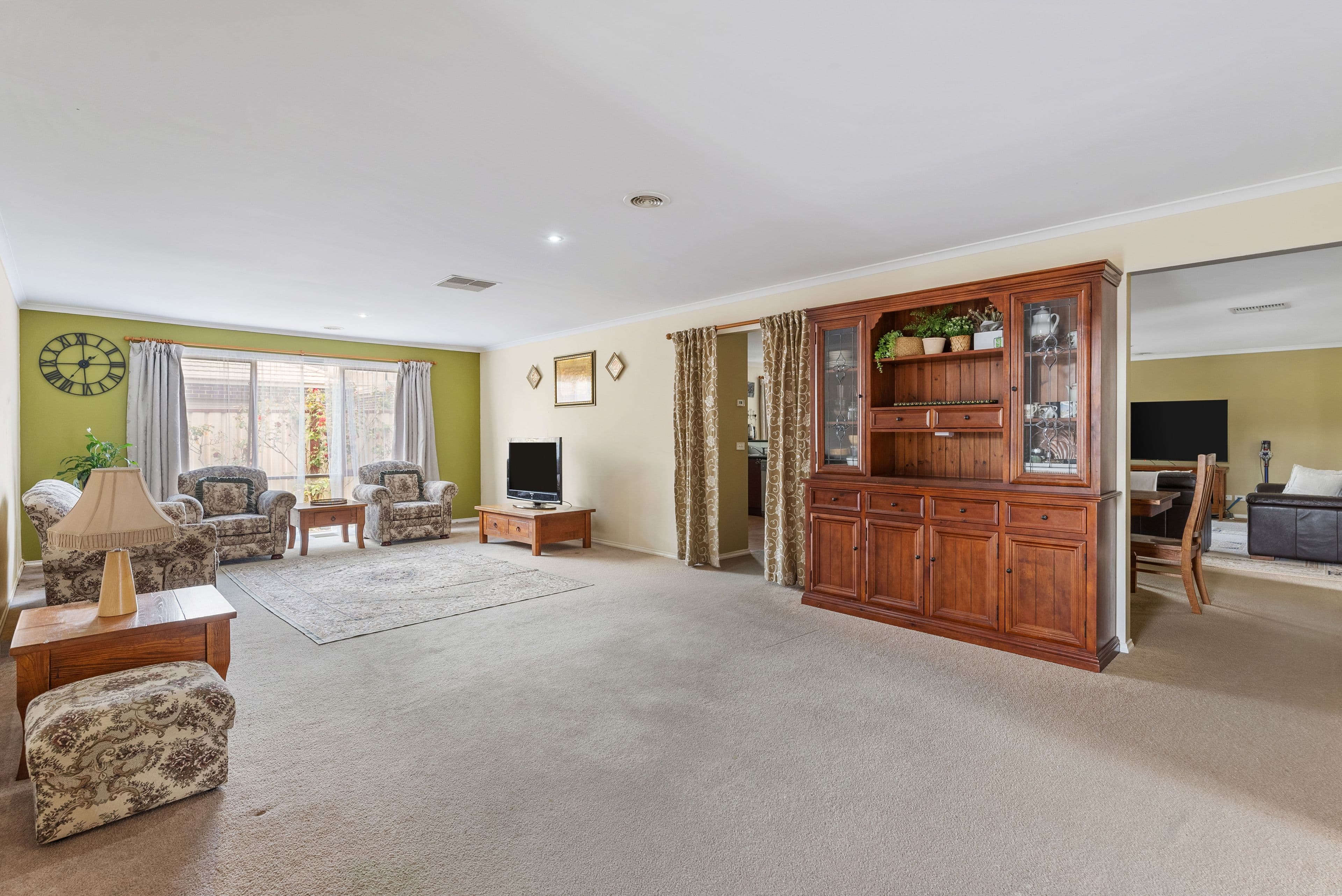 30 Two Creek Drive, Epping VIC 3076, Epping - Thumbnail 2
