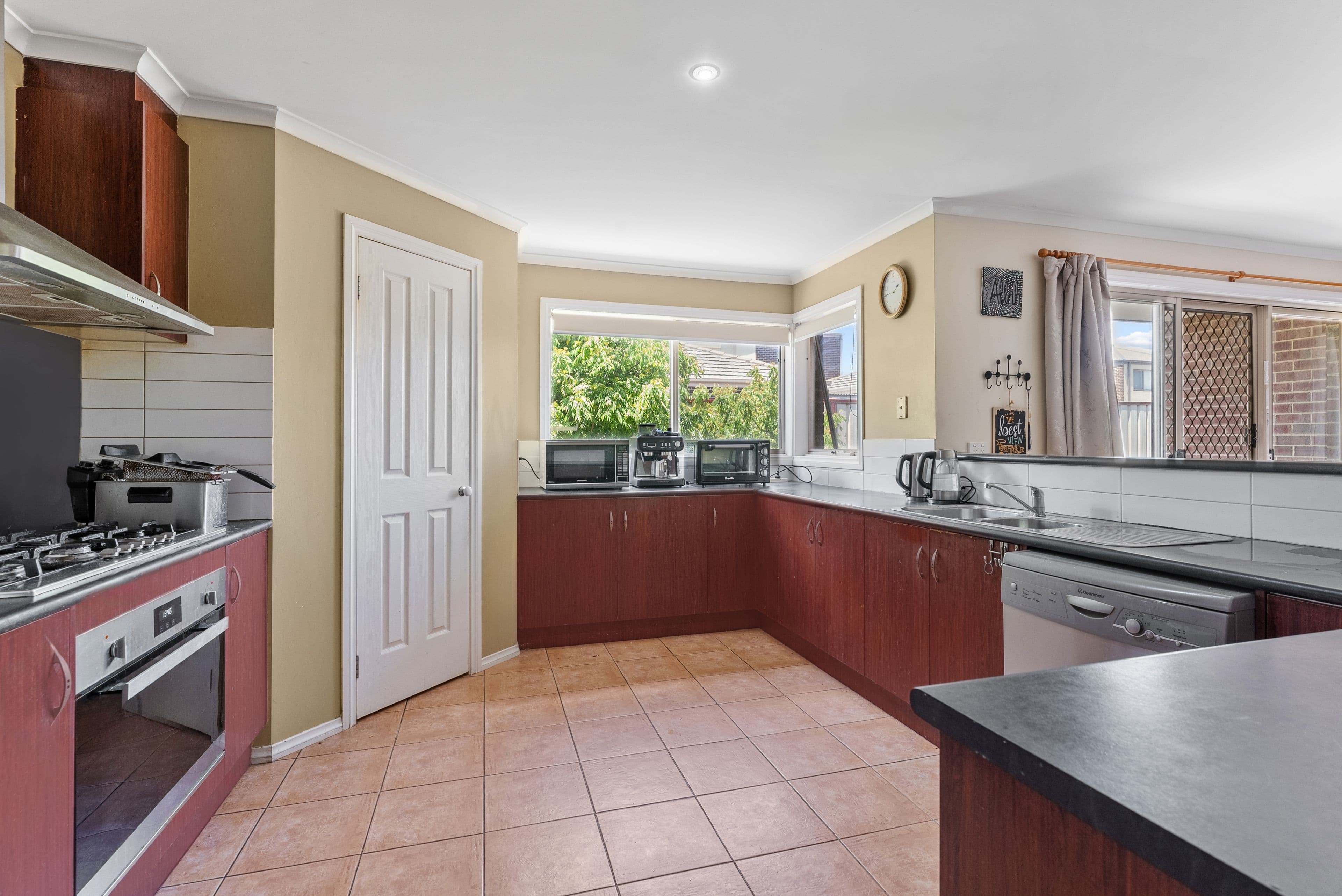 30 Two Creek Drive, Epping VIC 3076, Epping - Thumbnail 5