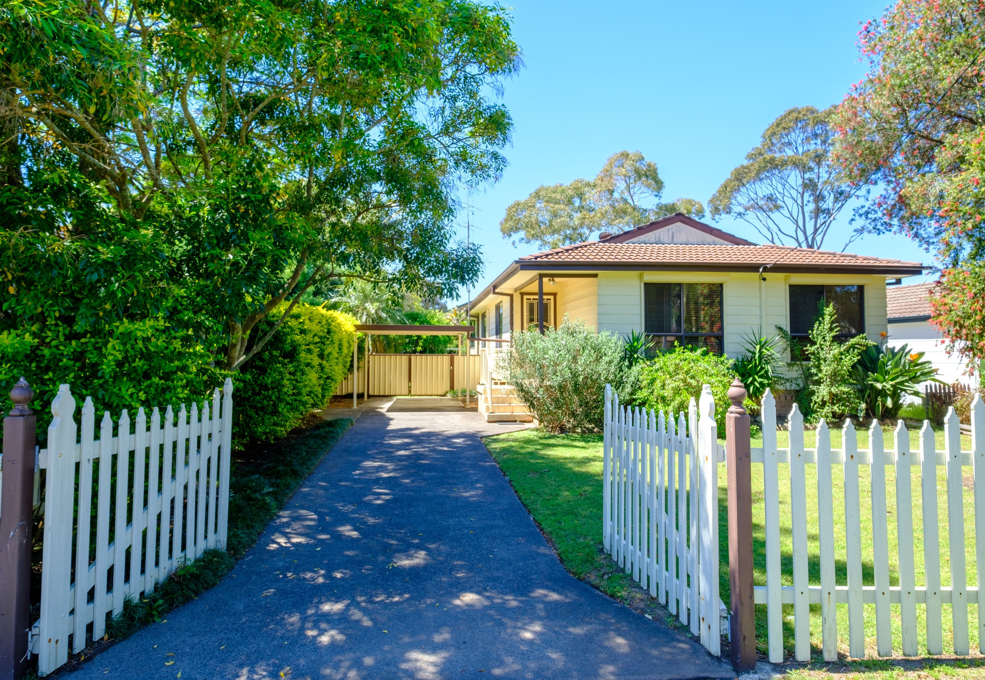 39 Kerry Crescent, Berkeley Vale - Image 1
