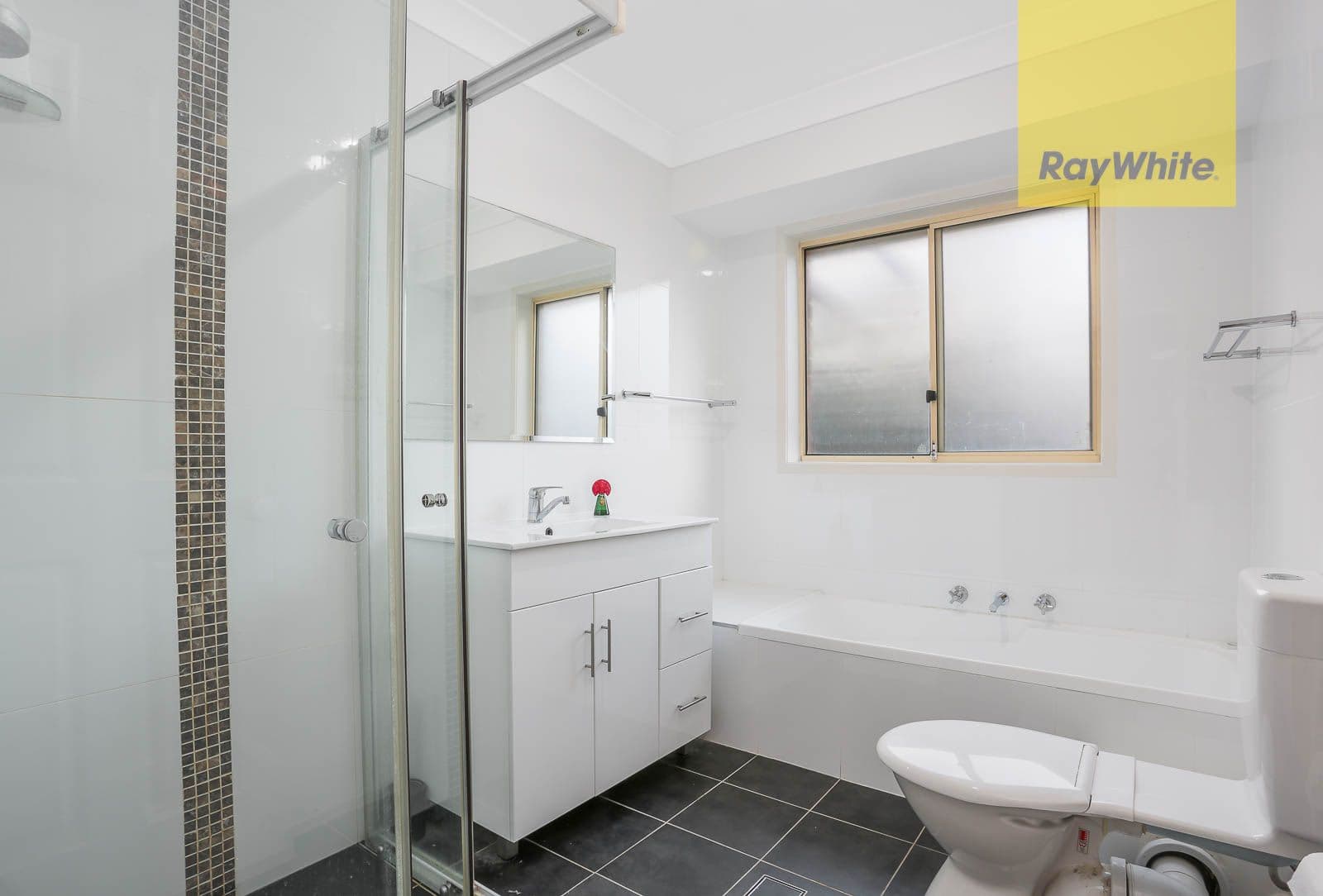 24 Hemsworth Avenue, Northmead - Thumbnail 5