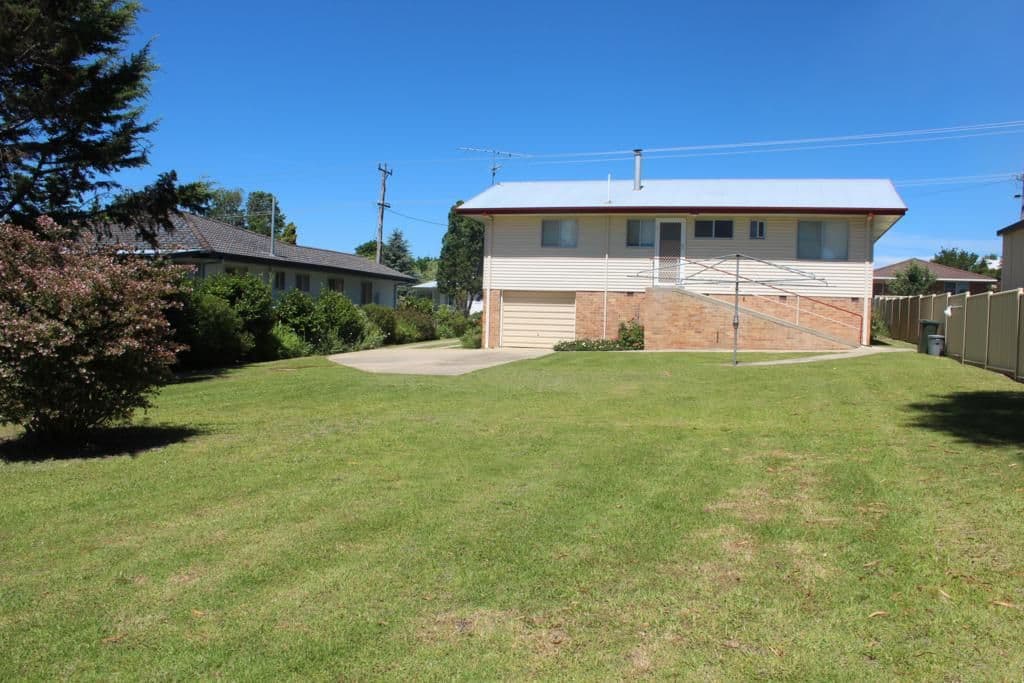 76 Logan Street, TENTERFIELD NSW 2372, Tenterfield - Thumbnail 8