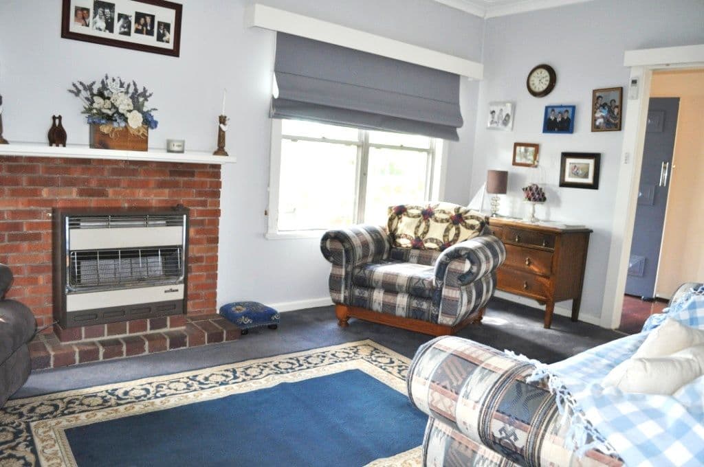 332 Parker Street, Cootamundra - Thumbnail 2