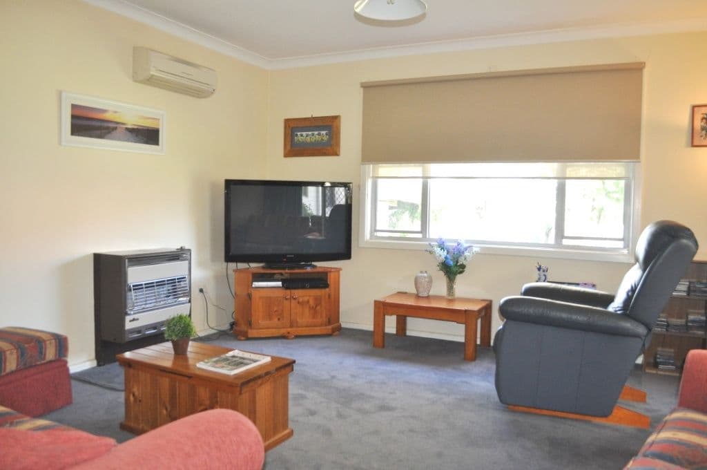 332 Parker Street, Cootamundra - Thumbnail 6