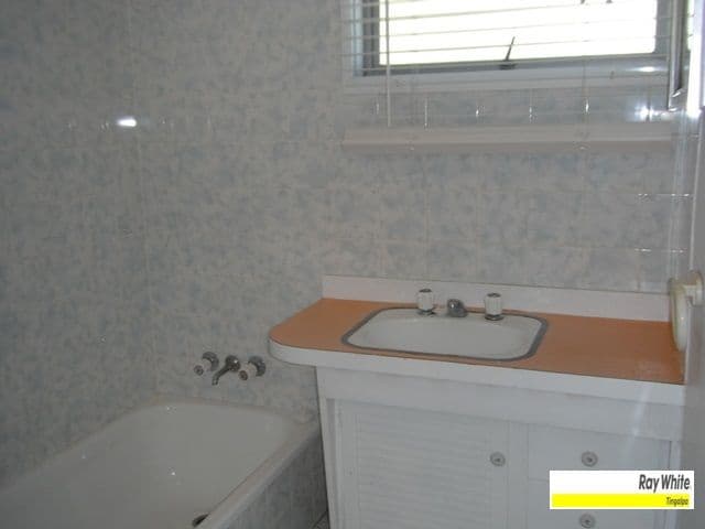 1 Woolford Place, MANLY WEST QLD 4179, Manly West - Thumbnail 5