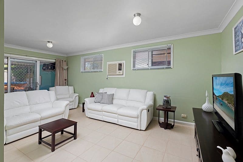 10 St James' Avenue, BERKELEY VALE NSW 2261, Berkeley Vale - Thumbnail 3
