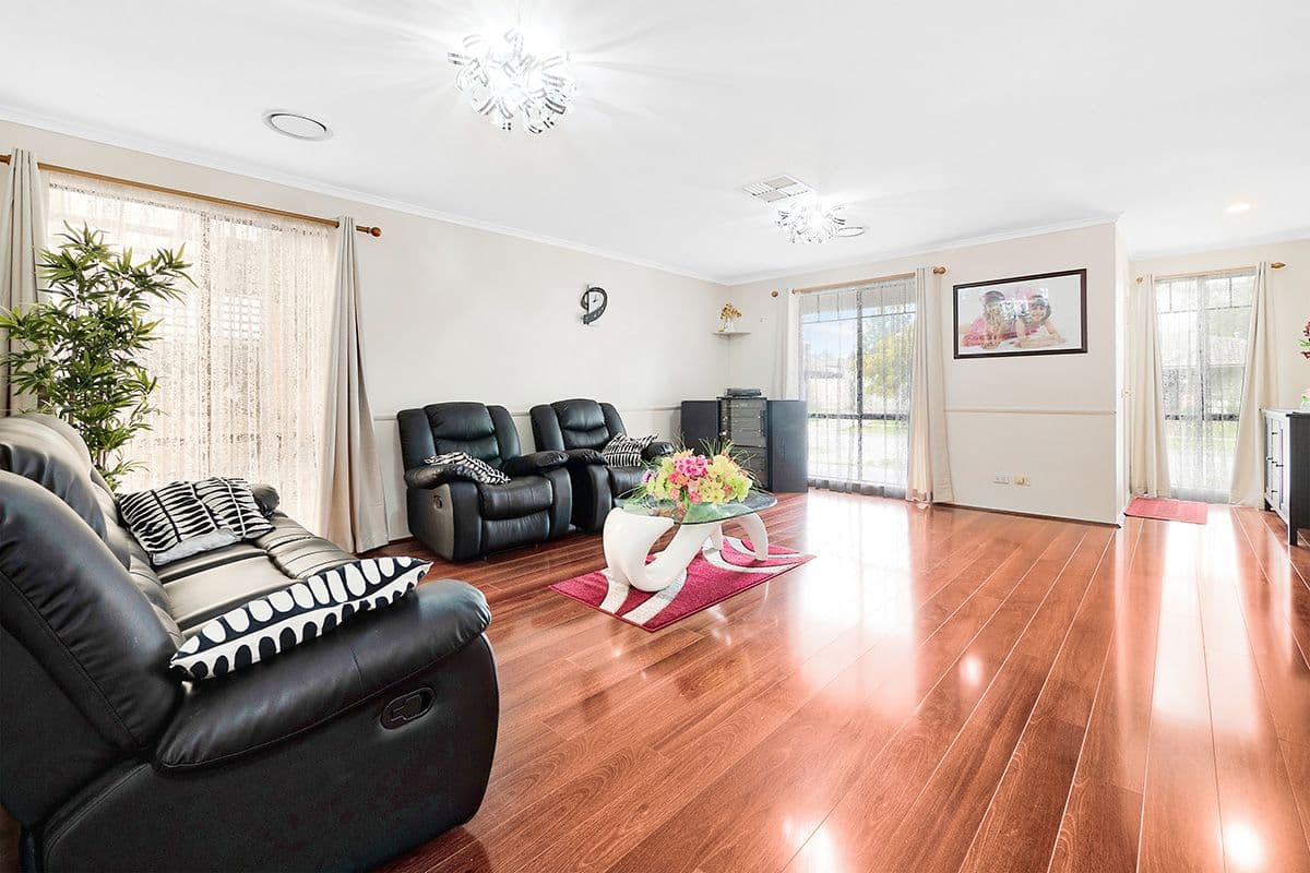 9 Daphne Way, Cranbourne North VIC 3977, Cranbourne North - Thumbnail 3