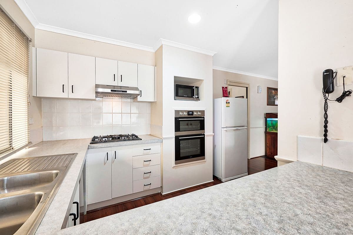 9 Daphne Way, Cranbourne North VIC 3977, Cranbourne North - Thumbnail 4