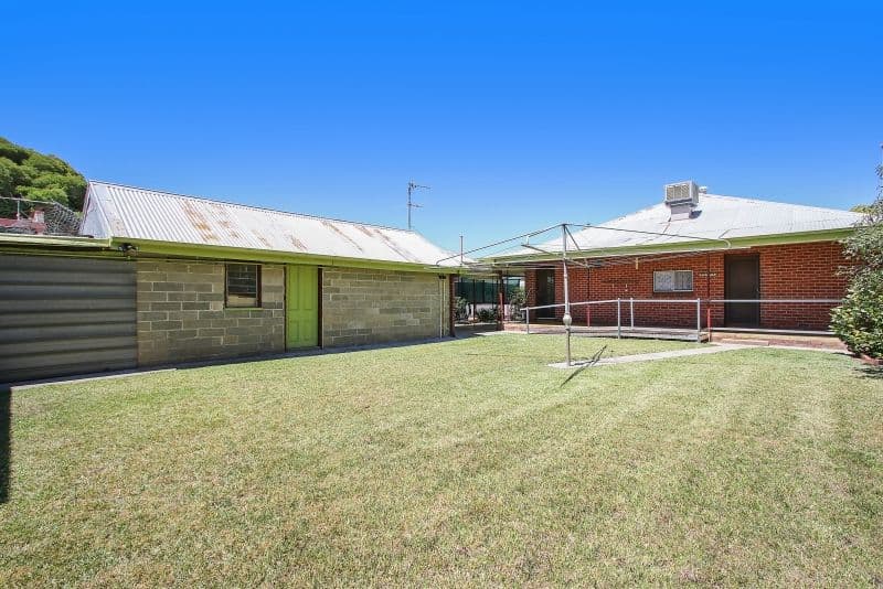 300 Kooba Street, North Albury - Thumbnail 8