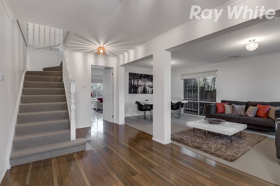 13 Mt Cooper Drive, BUNDOORA VIC 3083, Bundoora - Thumbnail 2