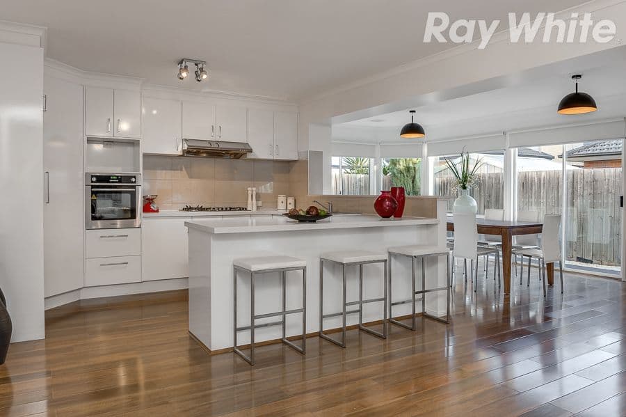 13 Mt Cooper Drive, BUNDOORA VIC 3083, Bundoora - Thumbnail 3
