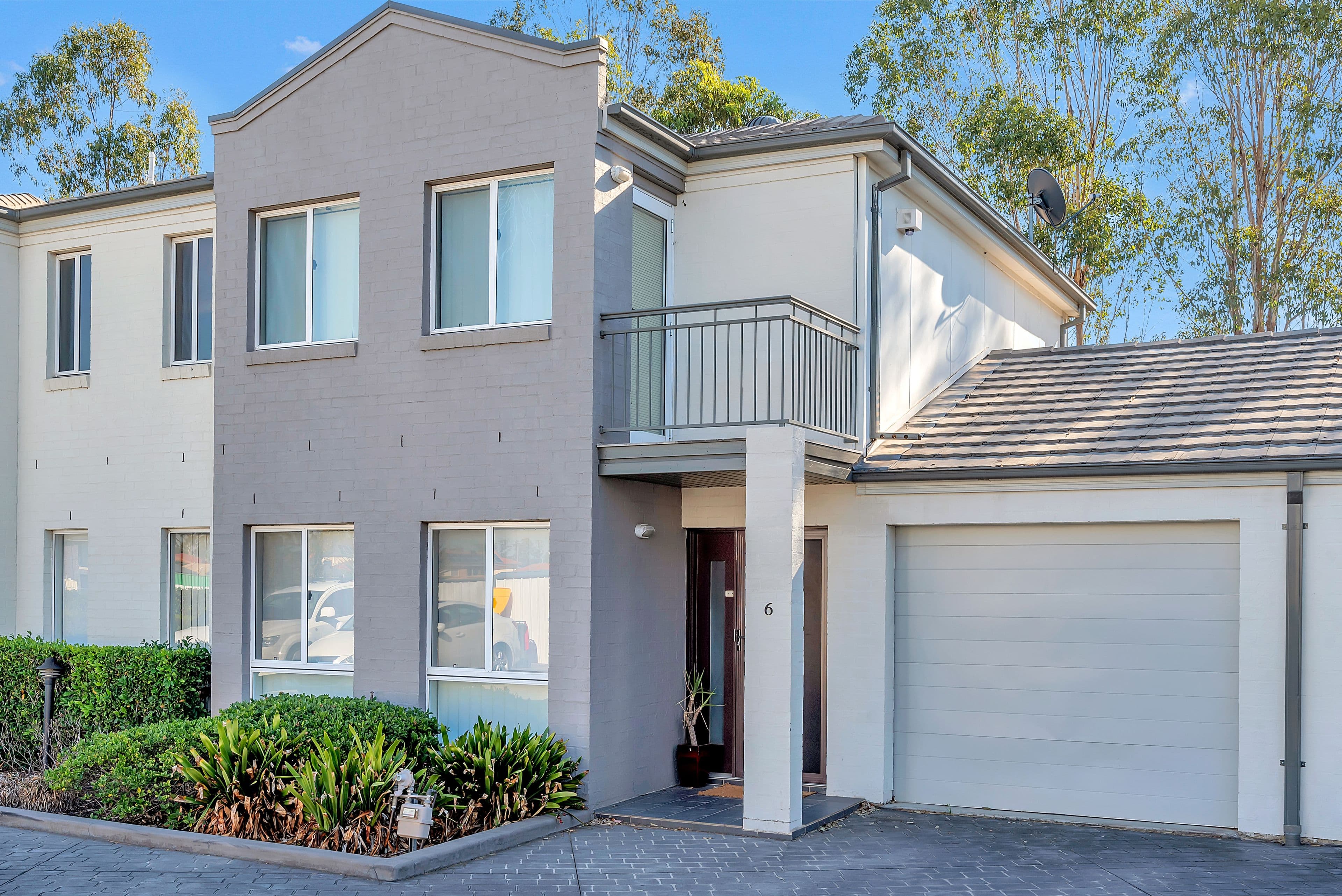 6 Mint Close, Casula - Thumbnail 2