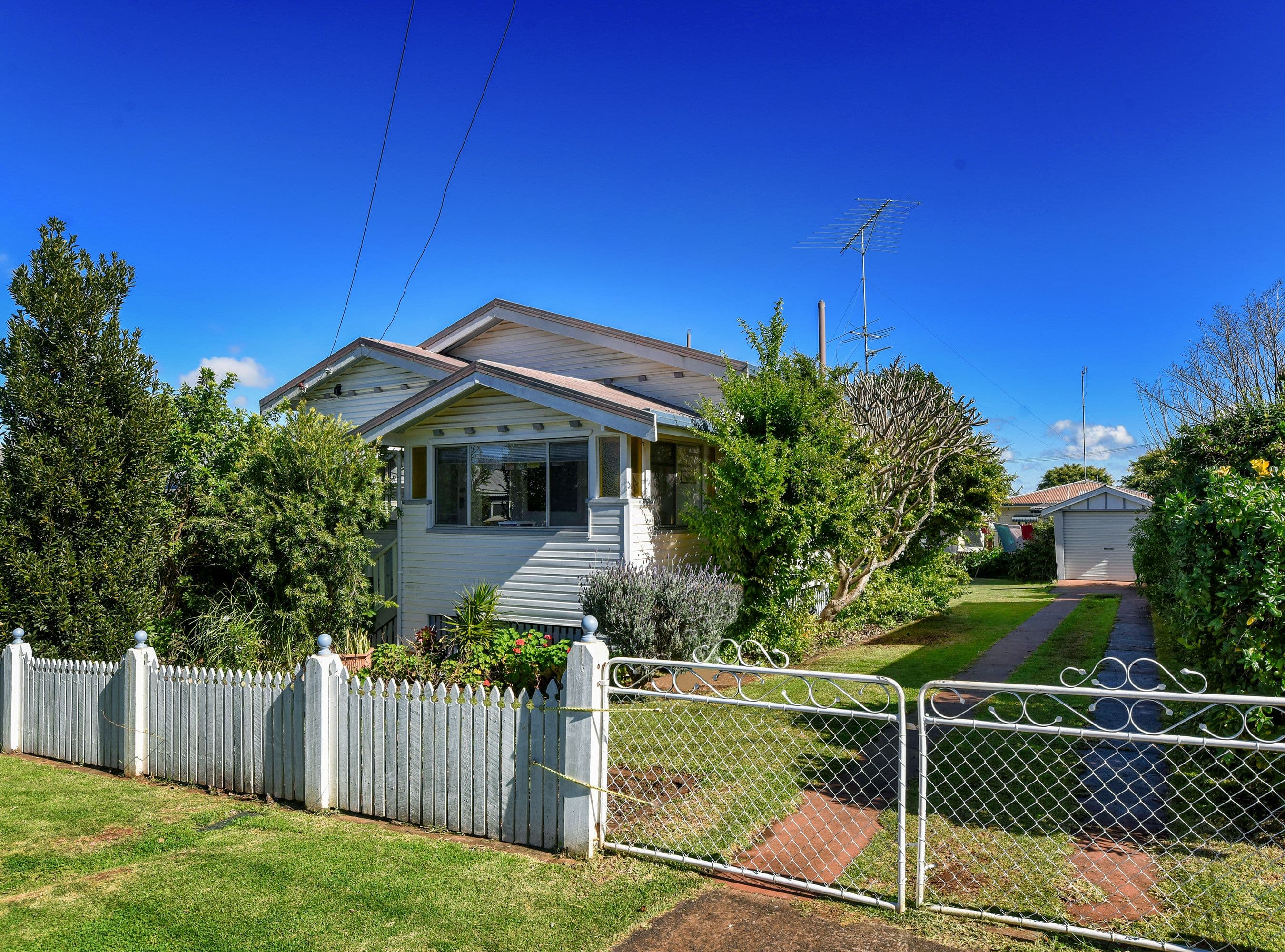 7 Knight Street, North Toowoomba QLD 4350, North Toowoomba - Image 1