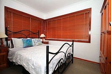 30 Binalong Avenue, GEORGES HALL NSW 2198, Georges Hall - Thumbnail 7