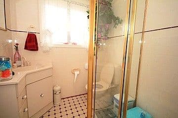 30 Binalong Avenue, GEORGES HALL NSW 2198, Georges Hall - Thumbnail 8
