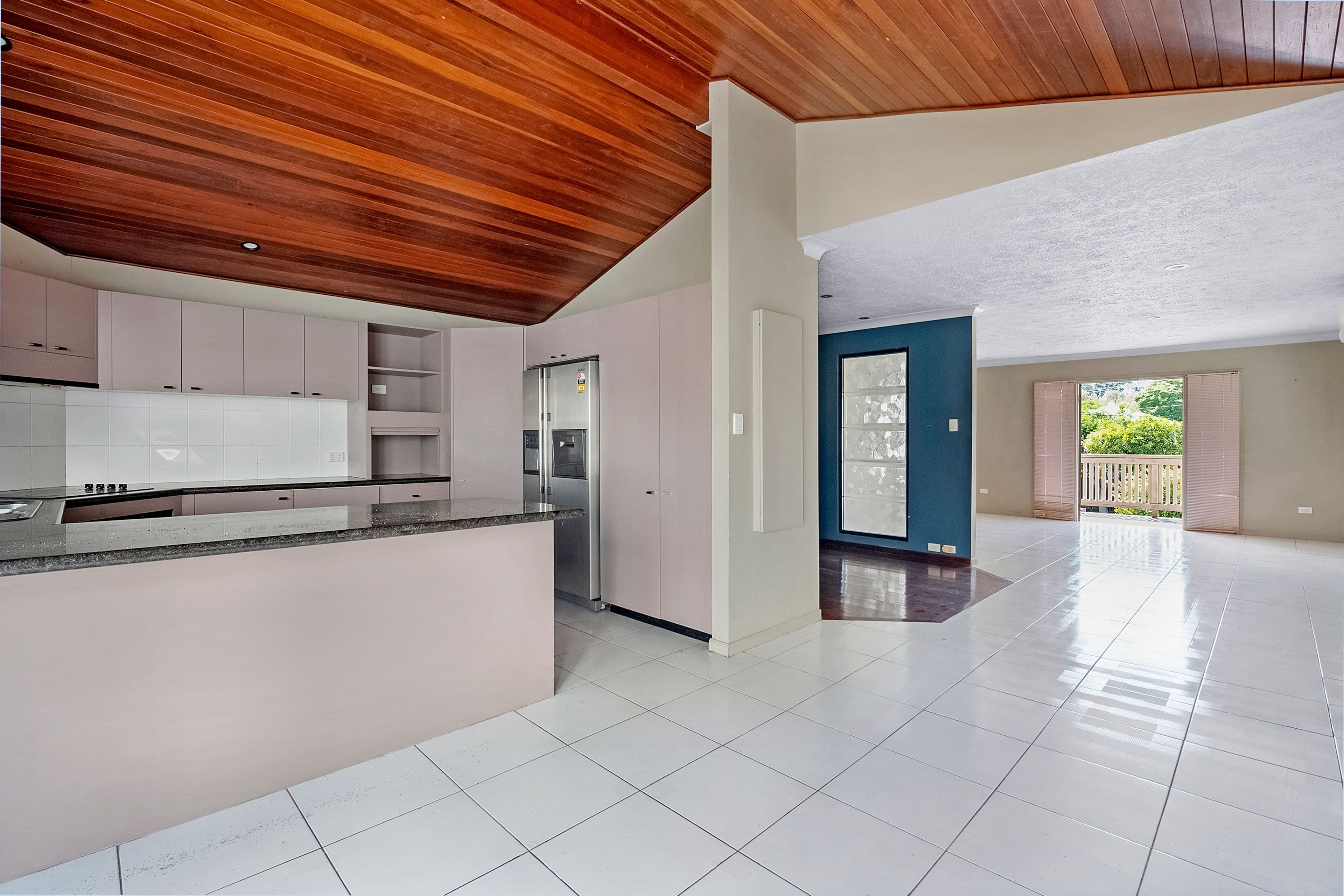 24 Yacht Street, Southport QLD 4215, Southport - Thumbnail 7