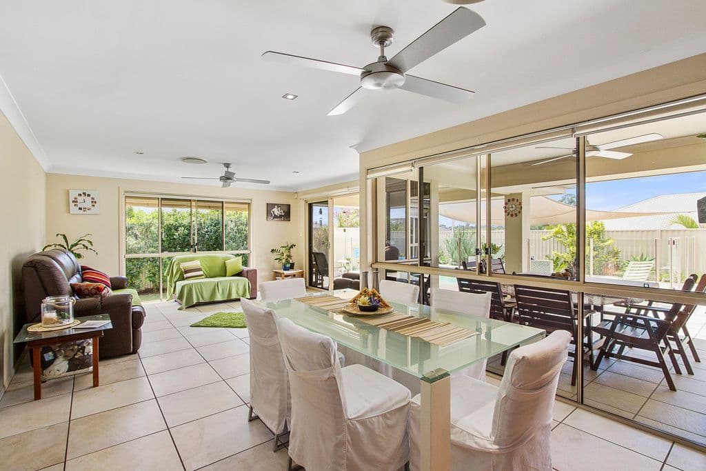 120 Crestwood Drive, Molendinar QLD 4214, Molendinar - Thumbnail 3
