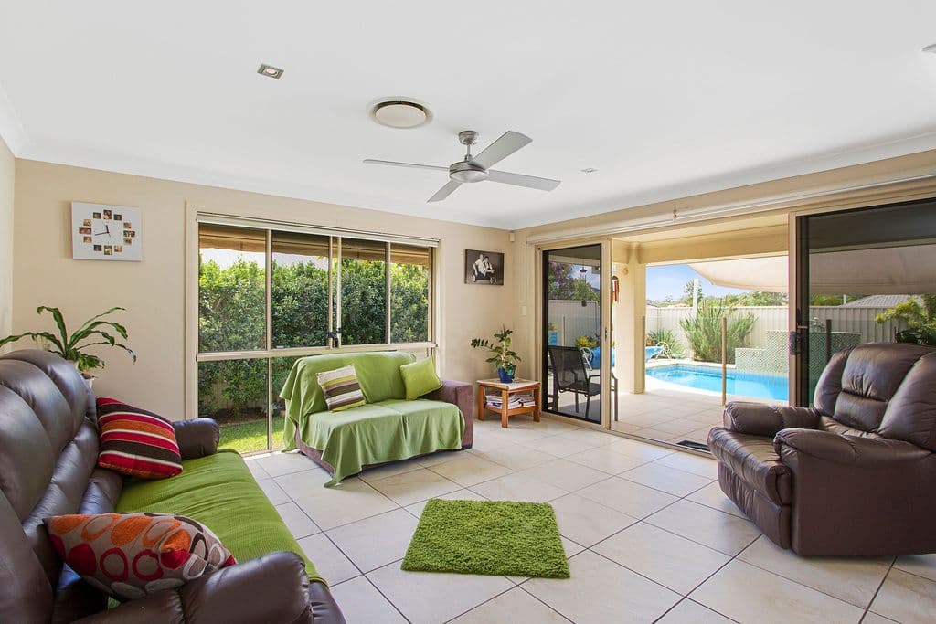 120 Crestwood Drive, Molendinar QLD 4214, Molendinar - Thumbnail 7