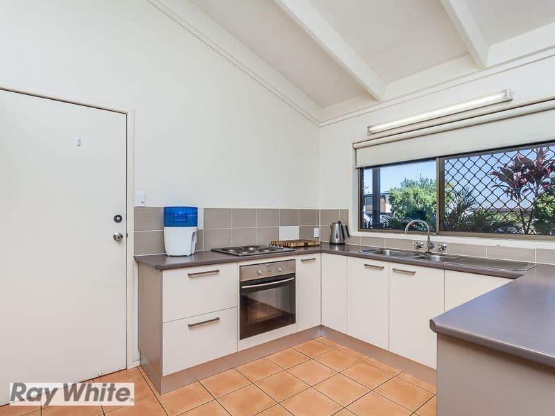 80 Hedge Street, Strathpine QLD 4500, Strathpine - Thumbnail 4