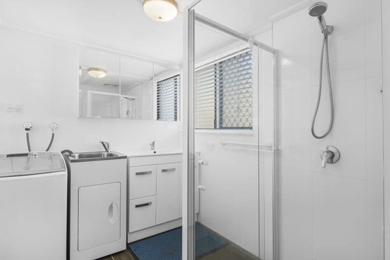 54 Oceanic Drive, Mermaid Waters QLD 4218, Mermaid Waters - Thumbnail 4